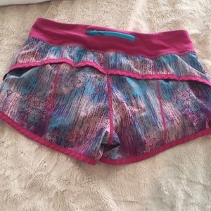 Girls Ivivva Shorts// Youth 12